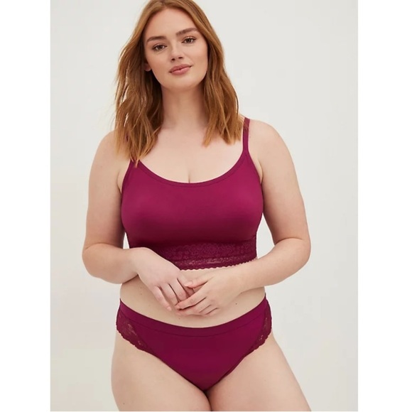 TORRID NWT LIGHTLY LINED SEAMLESS LACE BAND BRALETTE - Picture 2 of 6